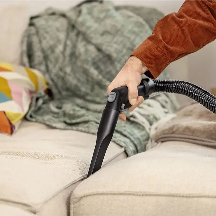 Máy giặt thảm tích hợp hút bụi Karcher SE 4 công suất 1000W, dung tích 4L ( Hút khô, nước & vệ sinh thảm )