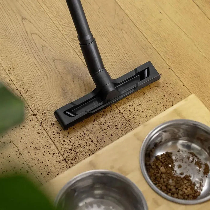 Máy giặt thảm tích hợp hút bụi Karcher SE 4 công suất 1000W, dung tích 4L ( Hút khô, nước & vệ sinh thảm )