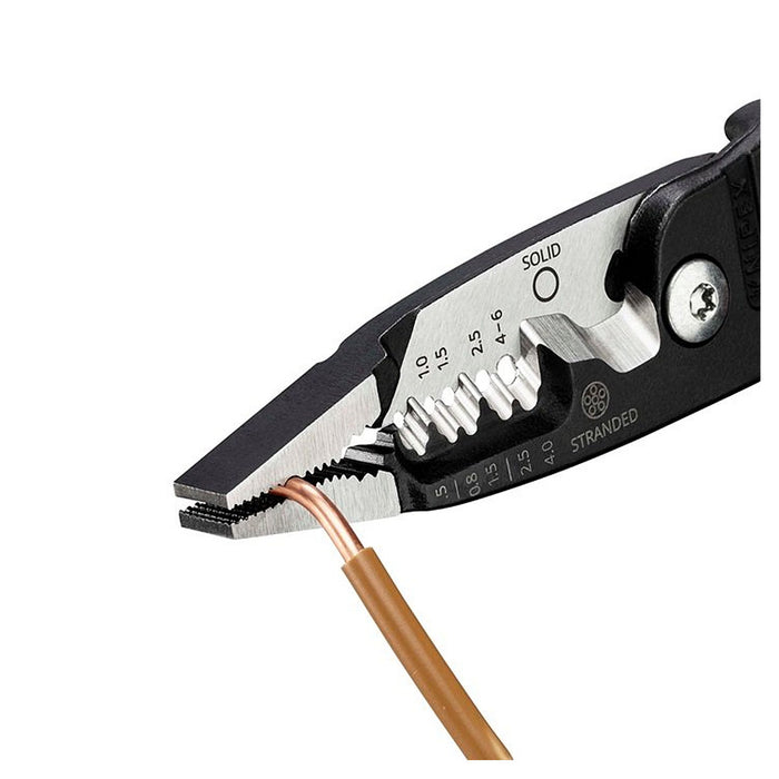 Kìm điện đa năng hệ mét KNIPEX 13 71 200 ME chiều dài 200mm, mạ đen nhám tay cầm bọc nhựa kháng dầu mở