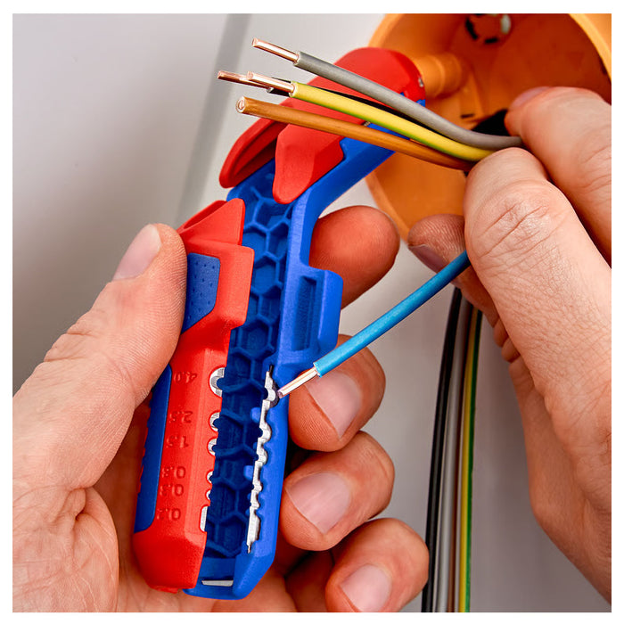 Dụng cụ tuốt dây ErgoStrip PV KNIPEX 16 95 03 SB khả năng tuốt từ 0.2 - 4mm²