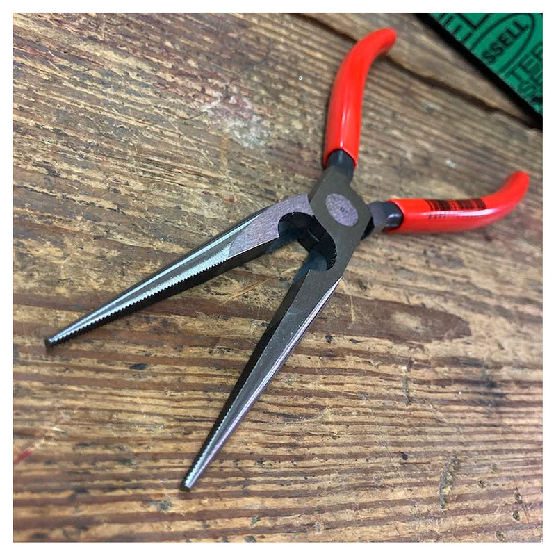 Kìm nhọn KNIPEX 26 11 200 chiều dài 200mm, mạ đen nhám tay cầm bọc nhựa kháng dầu mở