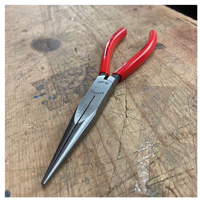 Kìm nhọn KNIPEX 38 11 200 chiều dài 200mm, mạ đen nhám tay cầm bọc nhựa kháng dầu mở