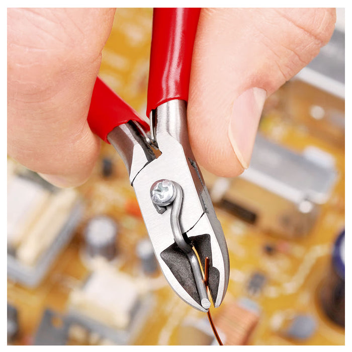 Kìm cắt linh kiện điện tử, có nang trợ lực và kẹp giữ dây, đầu mũi tròn KNIPEX 77 11 115 chiều dài từ 115mm, khả năng cắt từ 0.3mm - 1.6mm