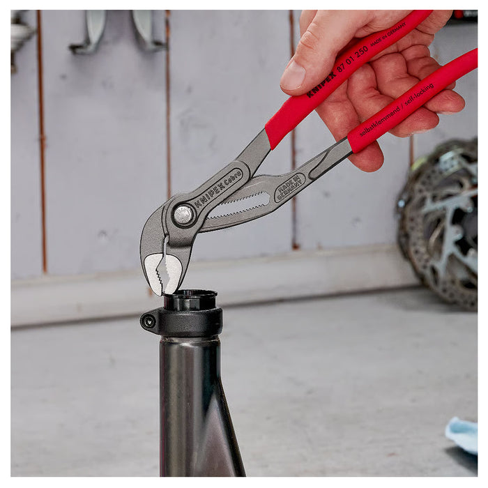 Kìm mỏ quạ dòng Cobra High-Tech KNIPEX chiều dài từ 125mm - 300mm, mạ đen nhám, tay cầm bọc nhựa chống trượt