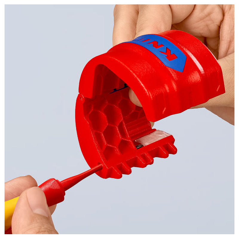 Dao cắt ống nhựa BiX KNIPEX 90 22 10 BK chiều dài 72mm, đường kính cắt từ 20mm - 50mm