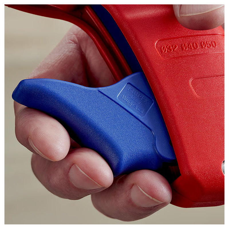 Dao cắt ống nhựa DP50 KNIPEX 90 23 01 BK chiều dài 202mm, đường kính cắt từ 32mm - 50mm