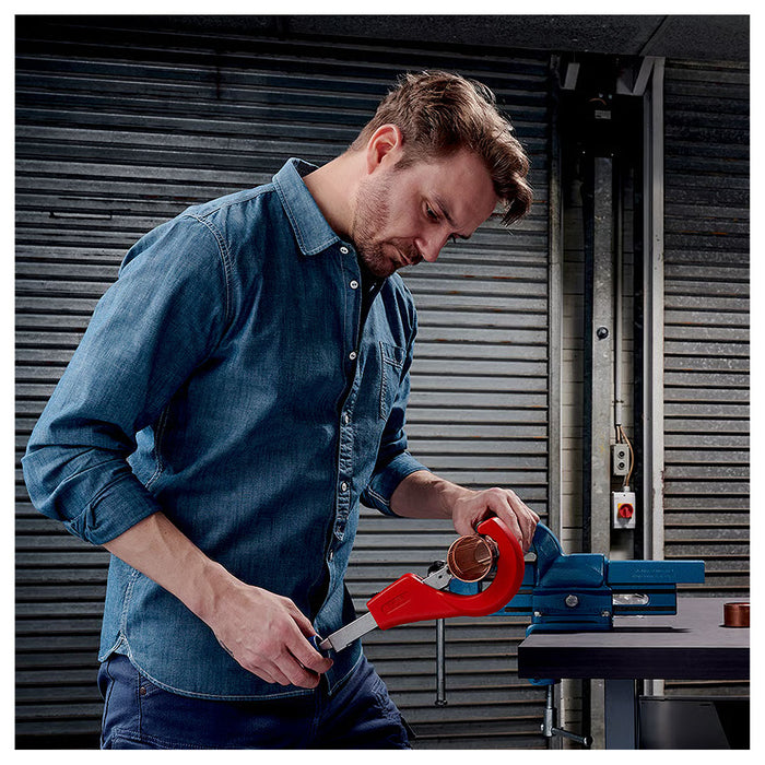 Dao cắt ống đồng, Inox KNIPEX 90 31 03 BK chiều dài 260mm, đường kính cắt từ 6mm - 76mm