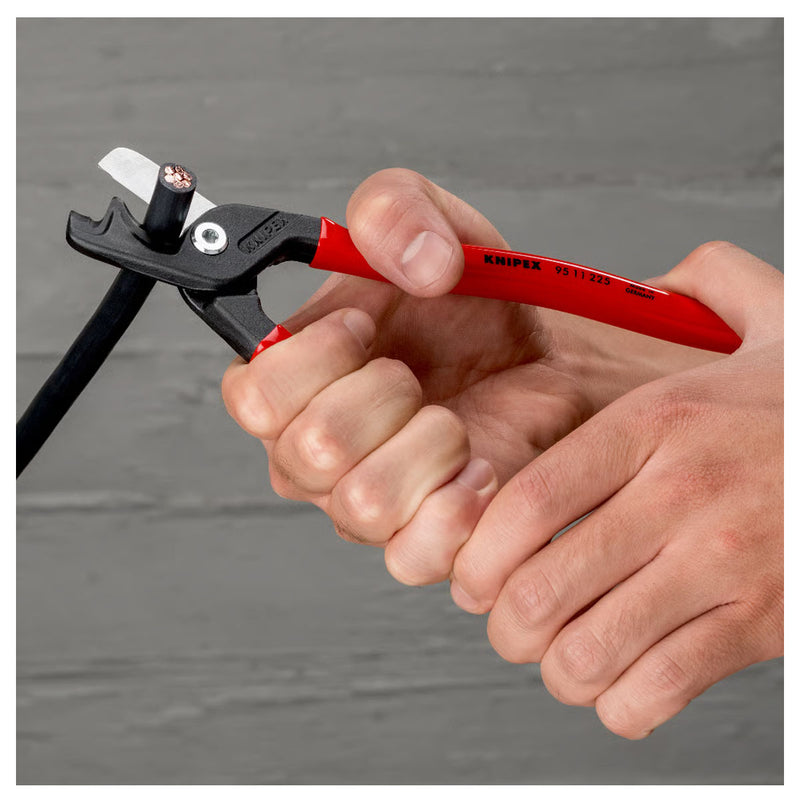 Kìm cắt cáp lưỡi kép dòng StepCut XL KNIPEX 95 11 225 chiều dài 225mm, mạ đen nhám, tay cầm bọc nhựa bóng kháng dầu mở
