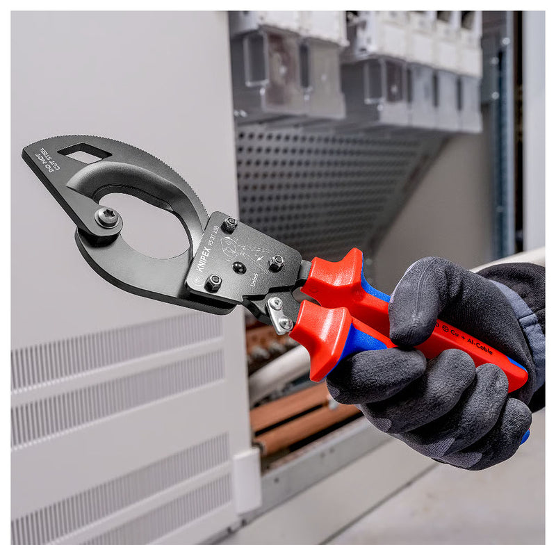 Kìm cắt cáp nhông 2 giai đoạn, cho cáp đồng và nhôm KNIPEX chiều dài từ 250mm - 280mm, sơn đen chống ăn mòn, tay cầm bọc nhựa chống trượt
