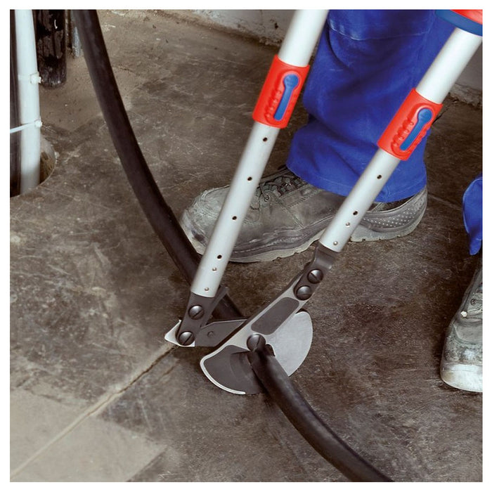 Kìm cắt cáp hạng nặng, cho cáp đồng và nhôm KNIPEX 95 32 038 chiều dài 570mm, mạ đen nhám, tay cầm bọc nhựa chống trượt