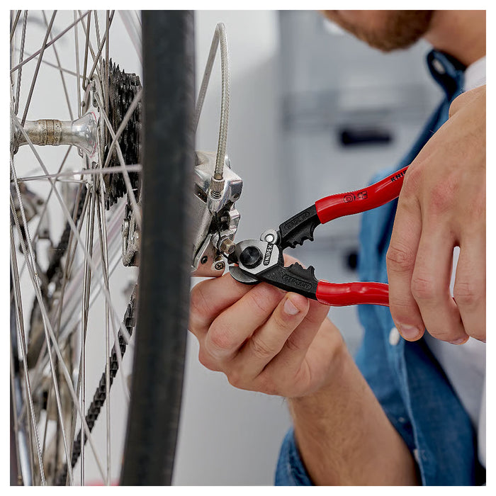 Kìm cắt cáp thép, có lỗ bấm đầu khuyên KNIPEX 95 61 190 chiều dài 190mm, mạ đen nhám, tay cầm bọc nhựa kháng dầu mở