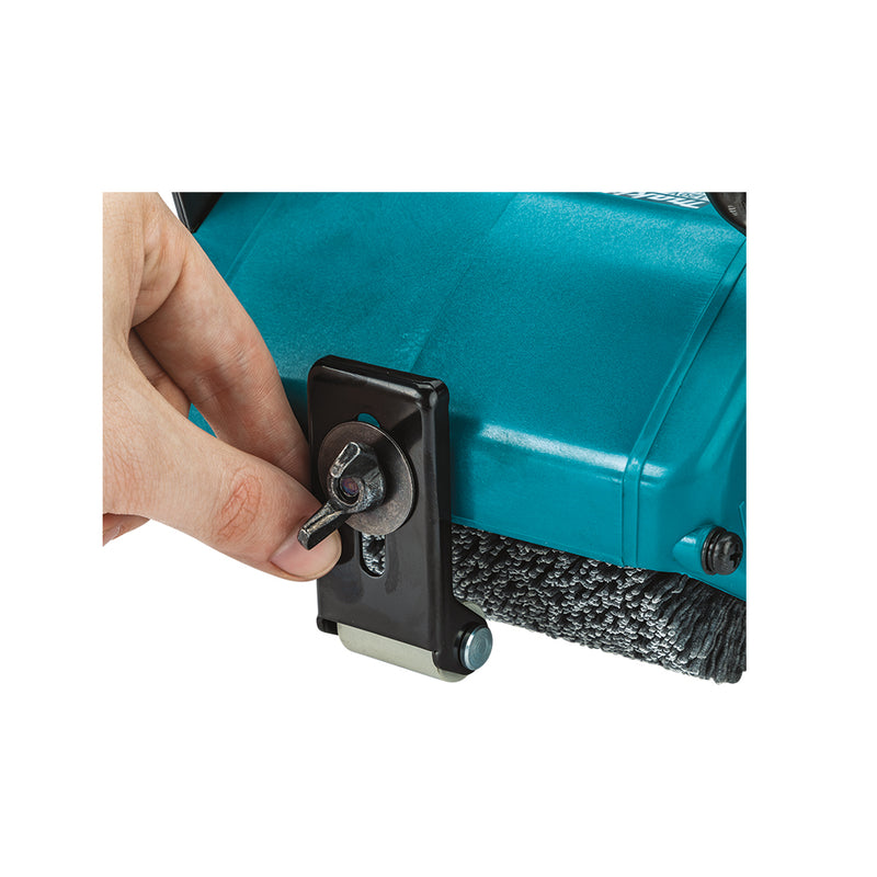 Máy chà nhám cuộn Makita 9741 công suất 860W, đường kính chổi nhám 100 x 120mm (máy chà nhám ru lô)