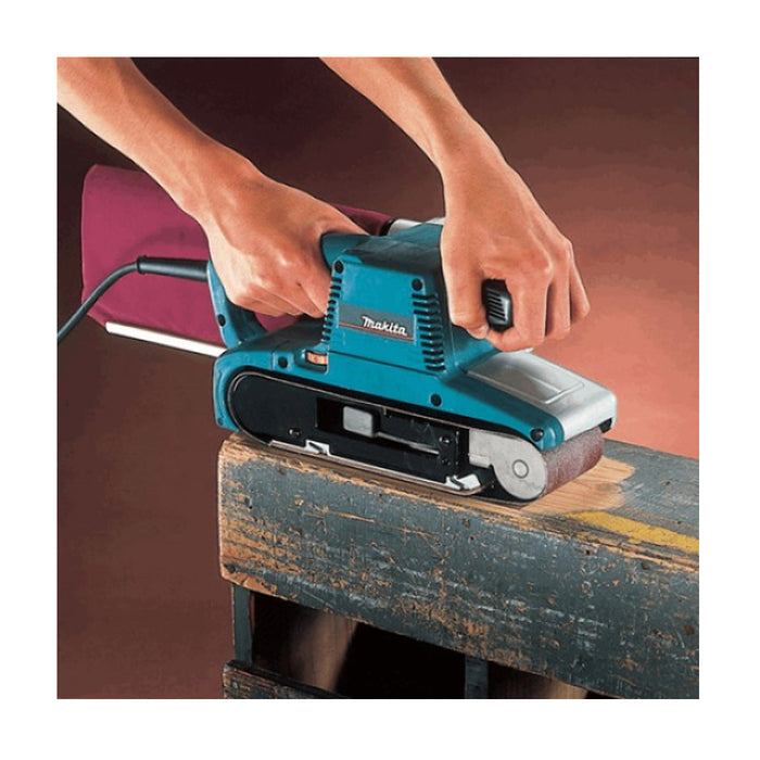 Máy chà nhám băng Makita 9910 công suất 650W, kích thước băng nhám 76 x 457mm