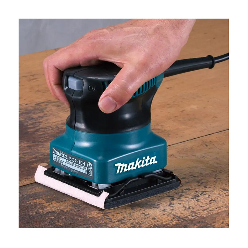 Máy chà nhám rung Makita BO4510H công suất 170W, kích thước đế nhám 110 x 100mm