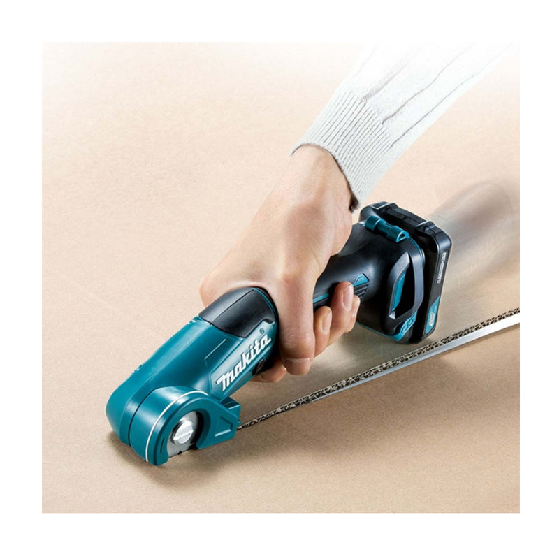 Máy cắt thảm, da, bạt và vật liệu mềm Makita CP100D dùng Pin 12Vmax CXT khả năng cắt tối đa 6mm