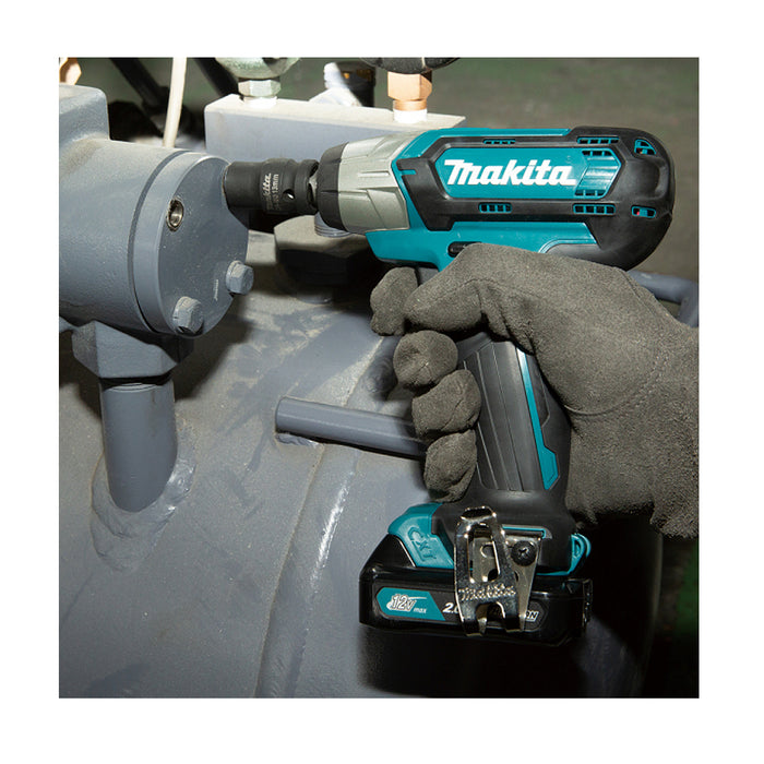 Máy siết bu lông Makita DTW180 dùng Pin 18V LXT, cốt 3/8 inch