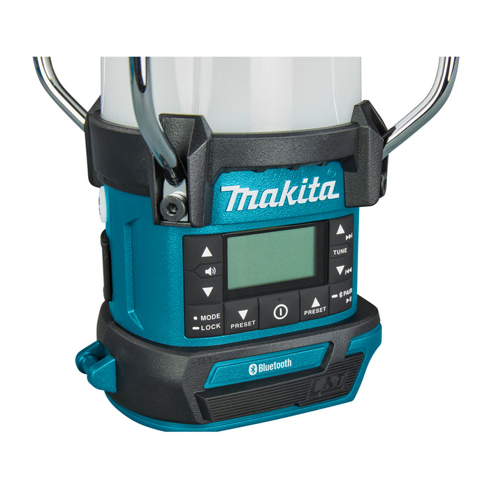 Chi tiết radio kết hợp đèn lồng dùng pin MAKITA DMR057