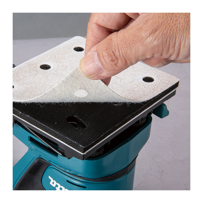 Đế nhám Makita 191Y24-8 loại gai và xù hình vuông, kích thước 112x102mm tương thích với các máy DBO480, DBO481, DBO482