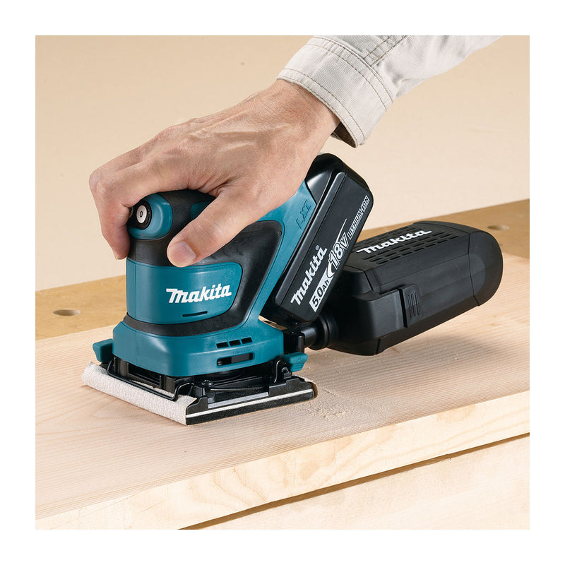 Đế nhám Makita 191Y25-6 loại đế kẹp, kích thước 140x114mm tương thích với các máy DBO480, DBO481, DBO482