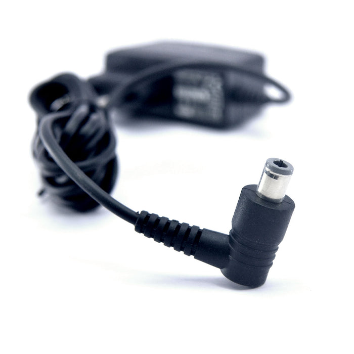 Dây sạc Makita DC1001 dùng cho Pin 12Vmax dạng thanh được tích hợp trong các loại máy cầm tay như CL104D mã số 196829-1