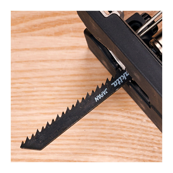 Hộp 5 lưỡi cưa lọng HCS loại cắt nhanh Makita A-85232 dùng cho gỗ, nhựa số răng 8 TPI, chiều dài 105mm, đuôi gài kiểu B ( Cấp 3 sao )