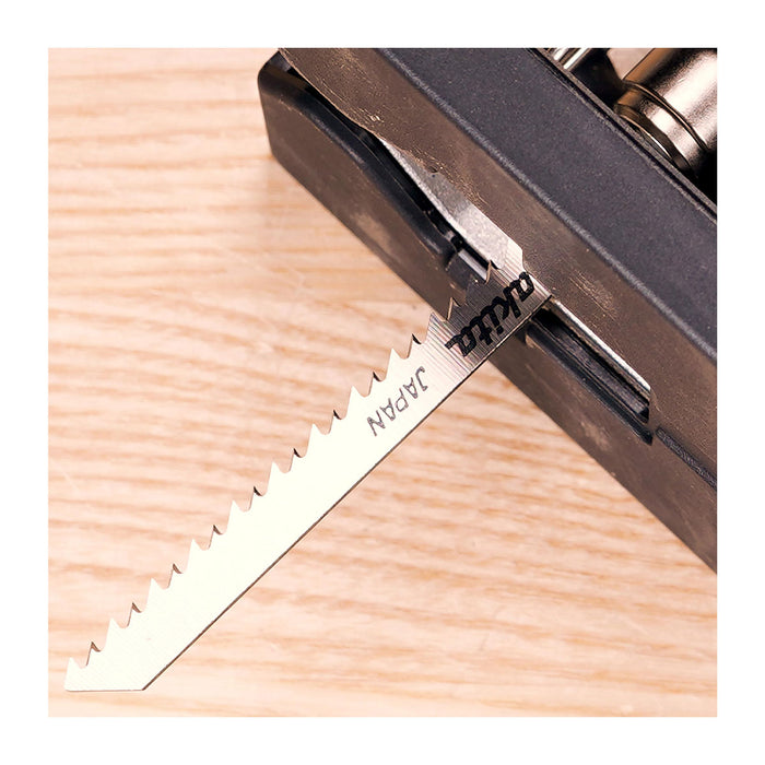 Hộp 5 lưỡi cưa lọng HCS loại cắt nhanh, cho vết cắt đẹp Makita A-85634 dùng cho gỗ, nhựa số răng 9 TPI, chiều dài 100mm, đuôi gài kiểu B ( Cấp 3 sao )