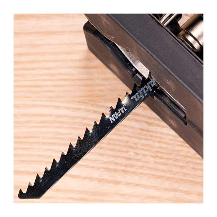 Hộp 5 lưỡi cưa lọng HCS loại cắt nhanh Makita A-85684 dùng cho gỗ, nhựa số răng 6 TPI, chiều dài 105mm, đuôi gài kiểu B ( Cấp 3 sao )