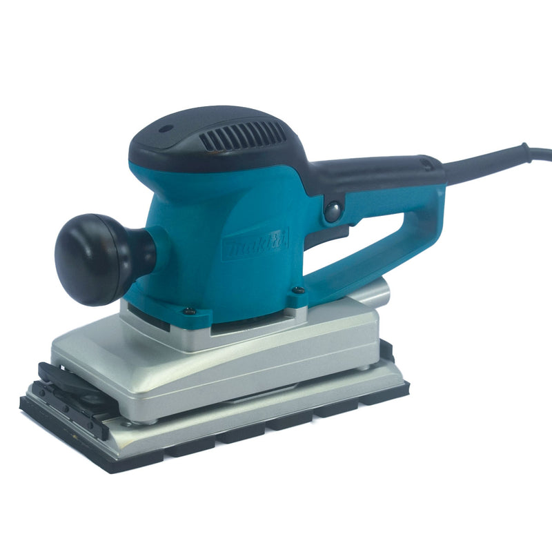 Máy chà nhám rung Makita BO4901 công suất 330W, kích thước đế nhám 115 x 229mm