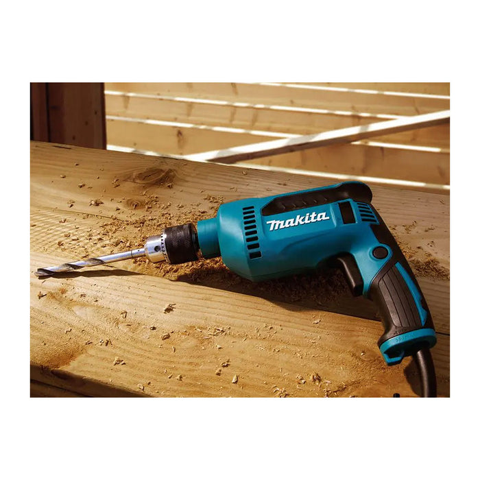 Máy khoan gỗ thép Makita DP4020 công suất 630W, đầu kẹp có khóa 13mm