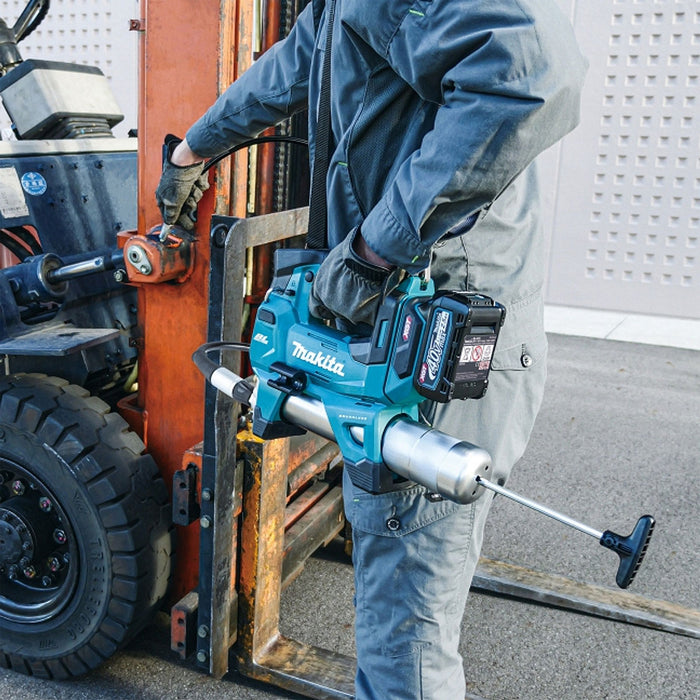 Máy bơm mỡ Makita GP001G dùng Pin 40Vmax XGT, áp suất bơm 69 MPa