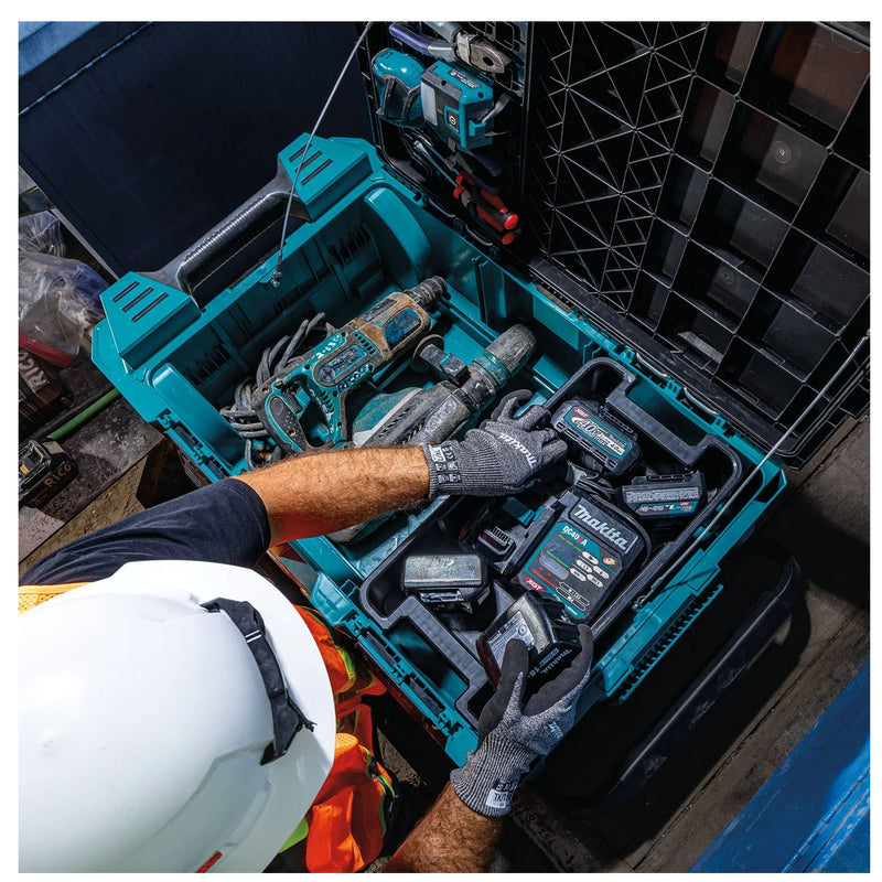 Thùng đựng đồ nghề Makita Maktrak T-90009 có bánh xe và tay kéo, dung tích 82L