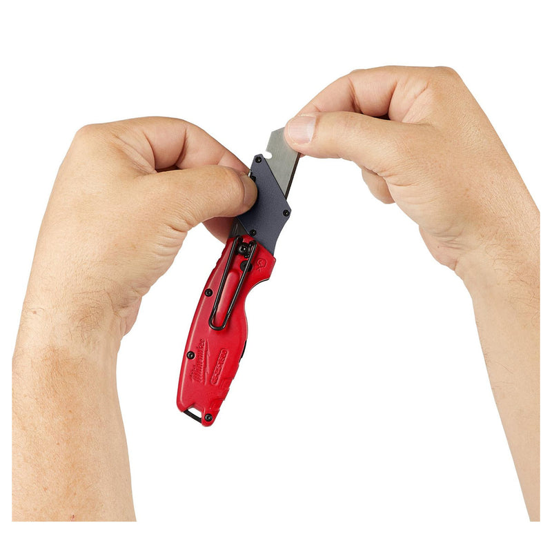 Dao rọc giấy gấp gọn dòng FASTBACK™ Milwaukee 48-22-1500