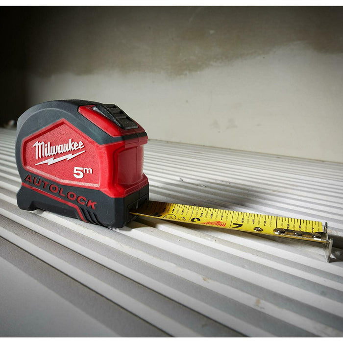 Thước cuộn thép dòng Autolock Milwaukee chiều dài từ 5m - 8m