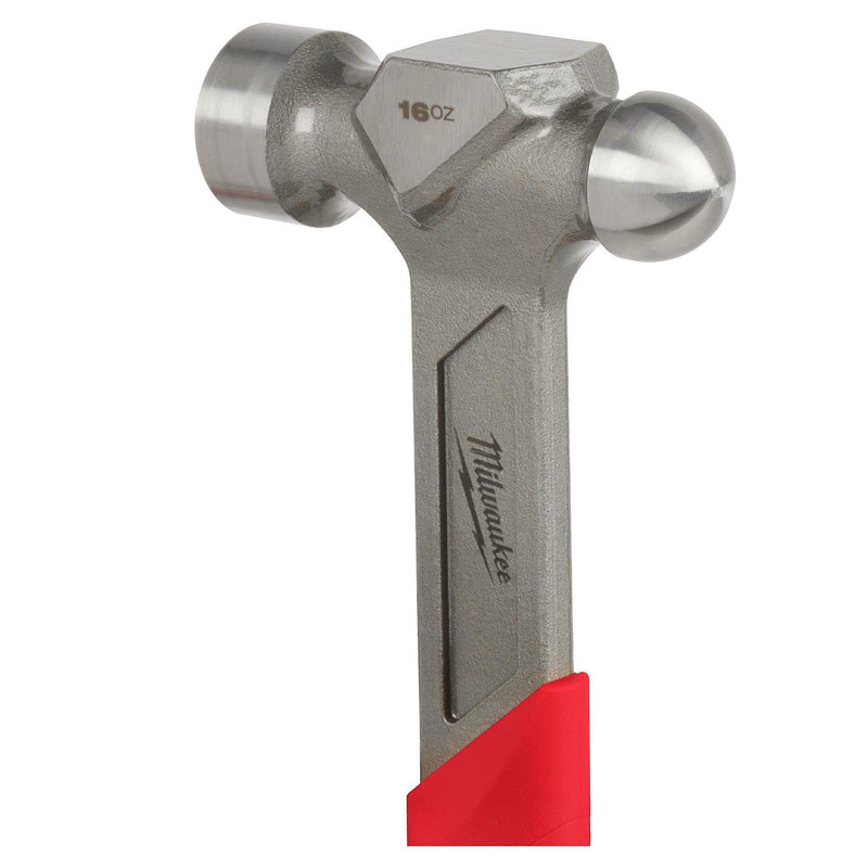 Búa đầu tròn Milwaukee trọng lượng từ 450g - 680g, tay cầm bọc cao su chống trượt