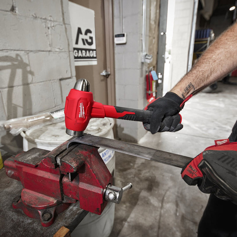 Búa bi đầu tròn Milwaukee 4932492348 trọng lượng 450g, tay cầm bọc cao su chống trượt