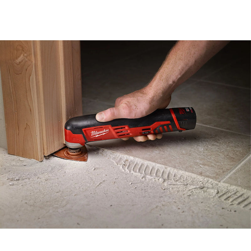 Máy cắt rung đa năng Milwaukee C12 MT dùng Pin 12V, tiêu chuẩn lưỡi OIS