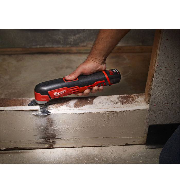 Máy cắt rung đa năng Milwaukee C12 MT dùng Pin 12V, tiêu chuẩn lưỡi OIS