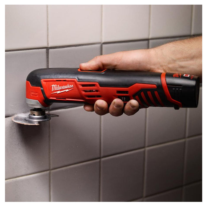 Máy cắt rung đa năng Milwaukee C12 MT dùng Pin 12V, tiêu chuẩn lưỡi OIS