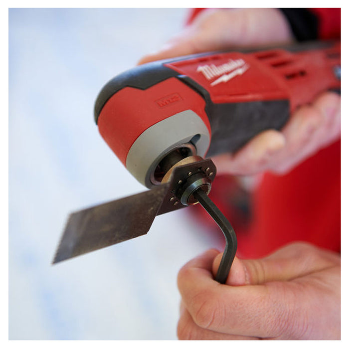 Máy cắt rung đa năng Milwaukee C12 MT dùng Pin 12V, tiêu chuẩn lưỡi OIS