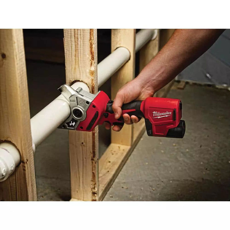 Máy cắt ống nhựa Milwaukee C12 PPC dùng Pin 12V, đường kính cắt tối đa 50mm