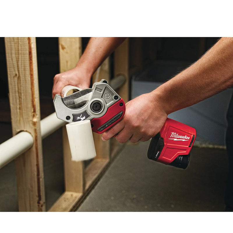 Máy cắt ống nhựa Milwaukee C12 PPC dùng Pin 12V, đường kính cắt tối đa 50mm