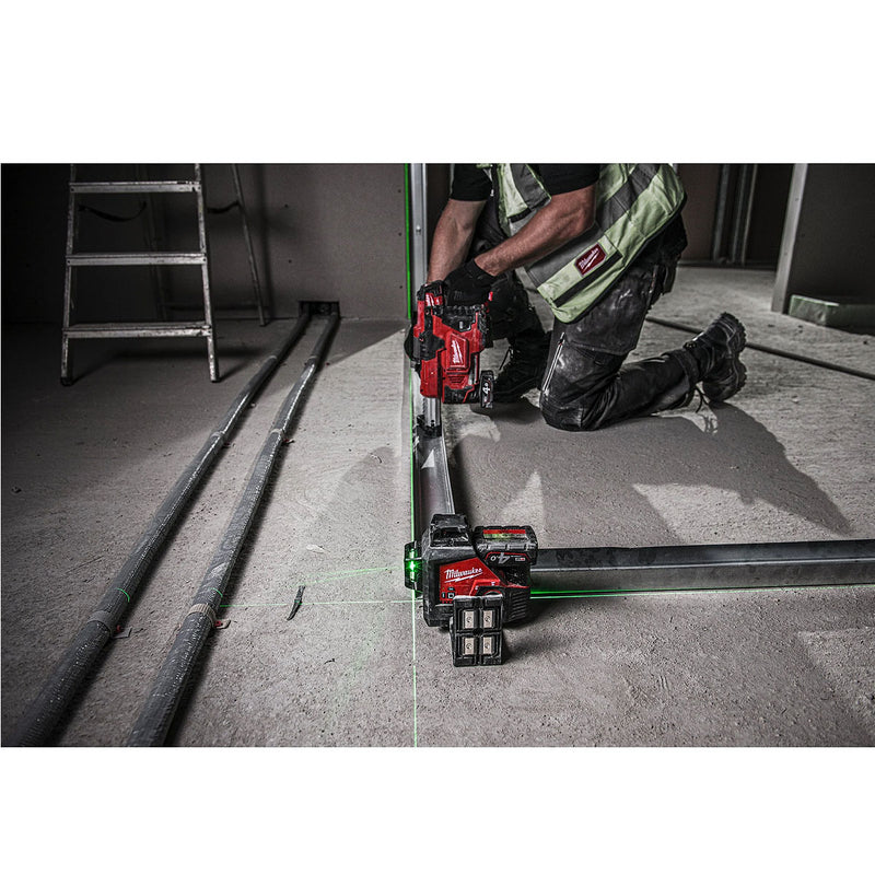 Máy cân mực Laser 3 tia xanh Milwaukee M12 3PL dùng Pin 12V, phạm vi hiển thị 38m