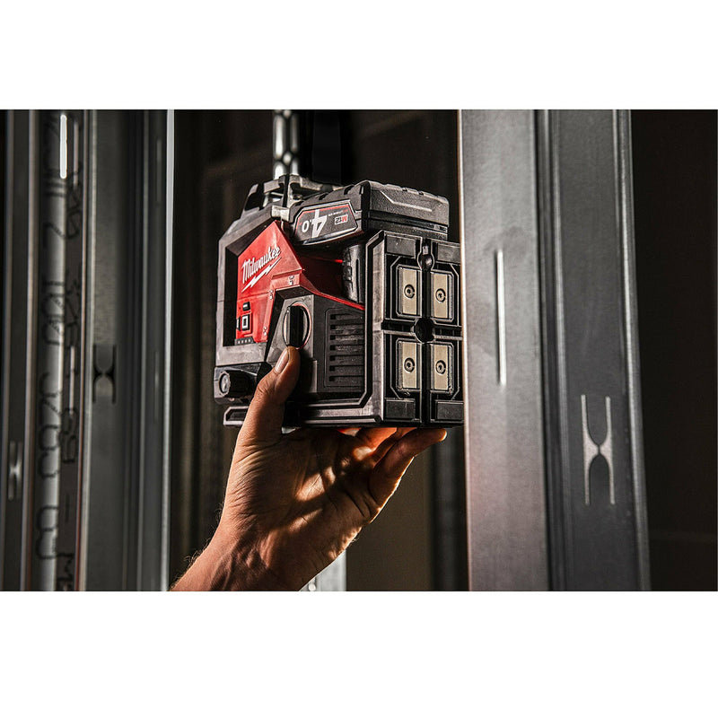 Máy cân mực Laser 3 tia xanh Milwaukee M12 3PL dùng Pin 12V, phạm vi hiển thị 38m