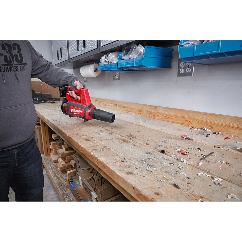 Máy thổi Milwaukee M12 BBL dùng Pin 12V