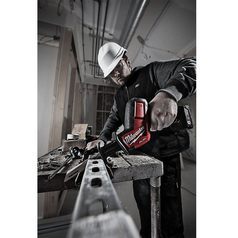 Máy cưa kiếm Milwaukee M12 CHZ dùng Pin 12V, độ xọc 15.9mm