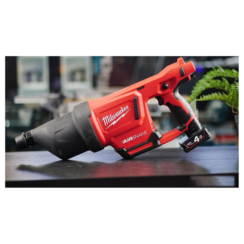 Máy thông tắc bằng hơi Milwaukee M12 DCAG dùng Pin 12V, áp suất đẩy 0 - 50psi