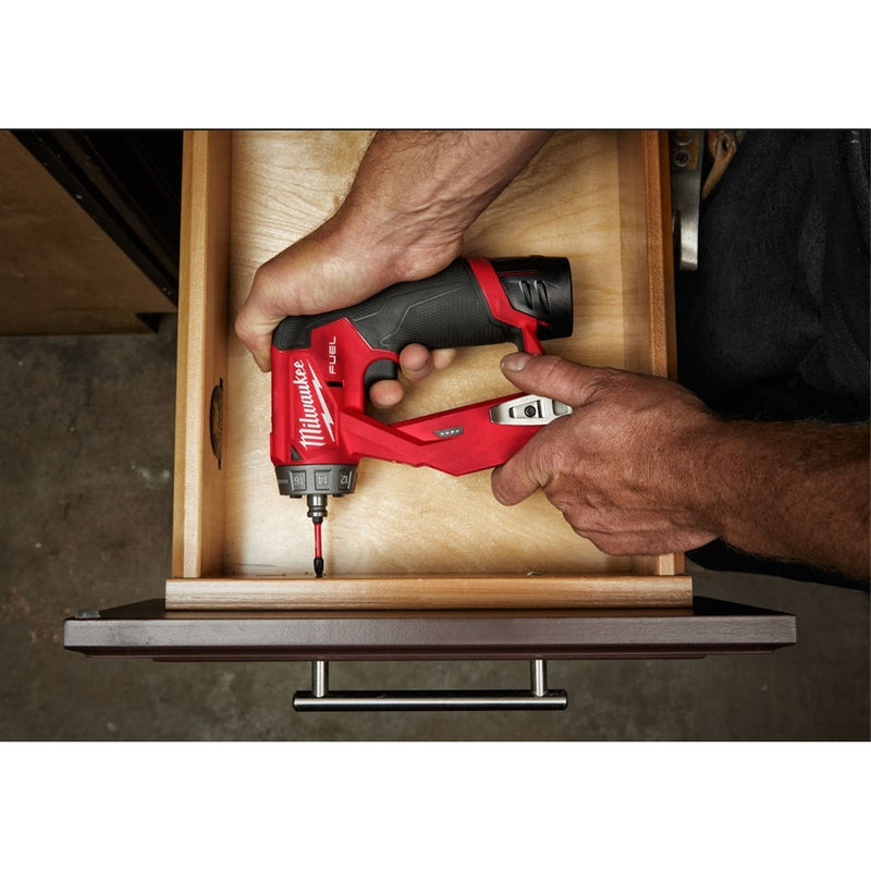 Máy khoan và vặn vít đa năng, đầu khoan tháo lắp nhanh Milwaukee M12 FDDXKIT dùng Pin 12V, đuôi gài 6.35mm (1/4 inch), đầu kẹp 10mm