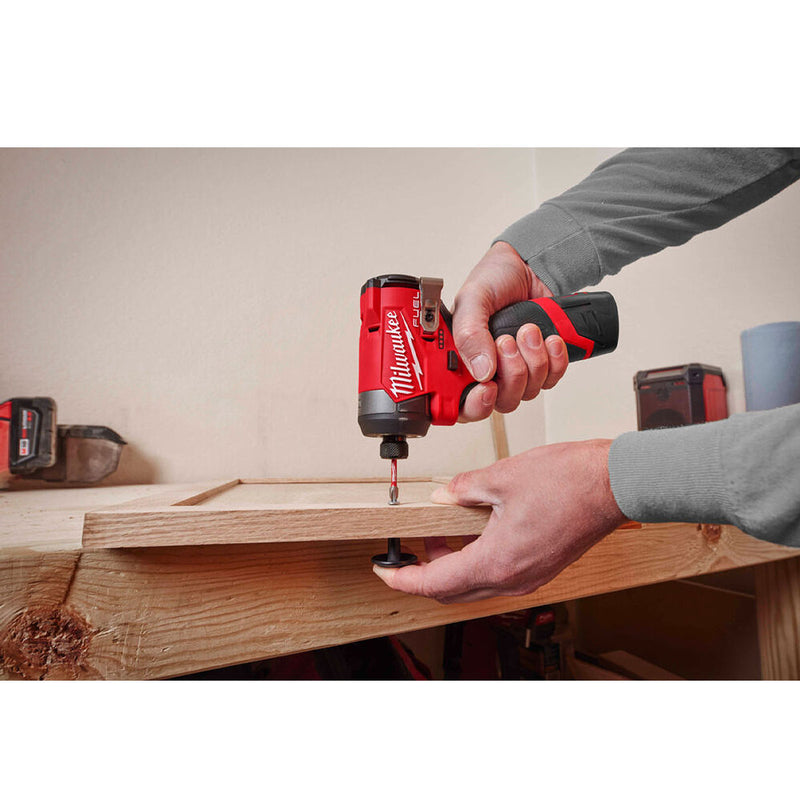 Máy vặn vít Milwaukee M12 FID2 dùng Pin 12V, đuôi lục giác 6.35mm (1/4 inch)