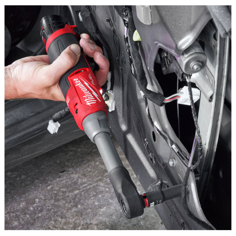 Máy siết bu lông góc Milwaukee M12 FIR38LR dùng Pin 12V, cốt 3/8 inch