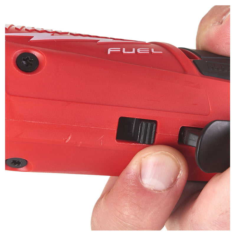 Máy siết bu lông góc Milwaukee M12 FIR38LR dùng Pin 12V, cốt 3/8 inch
